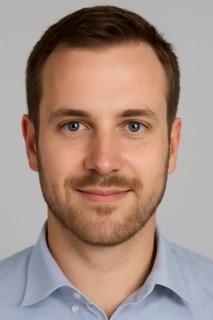 Lukas S.